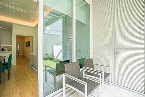 Courtyard & Elegance Apartment