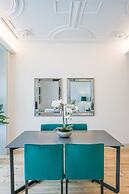 Courtyard & Elegance Apartment