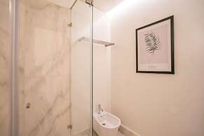 Courtyard & Elegance Apartment