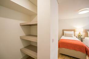 Courtyard & Elegance Apartment