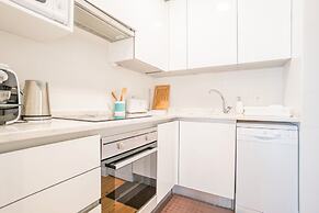 Principe Real Charming and Modern Apartment