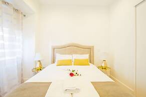 Principe Real Charming and Modern Apartment