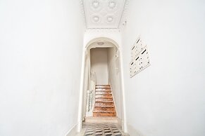 An Ecletic Apartment in Lisbon