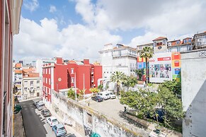 Principe Real Lightful Apartment