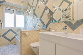 Spacious Graça River View Apartment