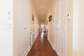 Spacious Graça River View Apartment