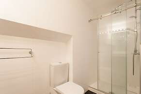 Casa Cara Duplex by All In Lisbon