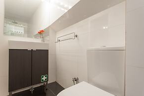 Casa Cara Duplex by All In Lisbon