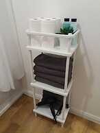 Bright & Modern 2BR Apartment Parking