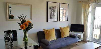 Bright & Modern 2BR Apartment Parking