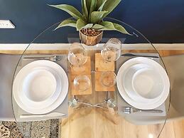 Charming  Oxford Apartments