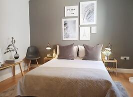 Charming  Oxford Apartments