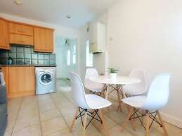 Charming  Oxford Apartments