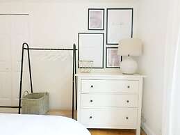 Charming  Oxford Apartments