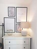 Charming  Oxford Apartments