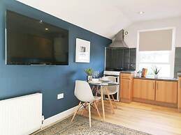 Charming  Oxford Apartments