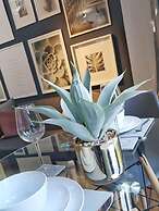 Charming  Oxford Apartments