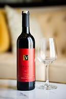 Helen Fin Inn & Apartment