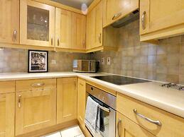 Central Spacious & Stylish Apartment