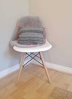 Central Spacious & Stylish Apartment