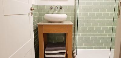 Luxurious & Modern Home