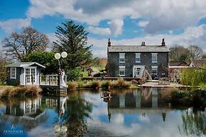 Muddifords Court