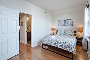 Private Rooftop With Views+modern 2BD & 1 Bath