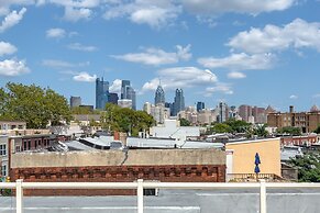 Private Rooftop With Views+modern 2BD & 1 Bath