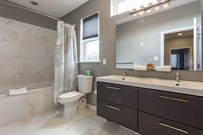 Philly's Finest - Roof Deck, Pool Table and More