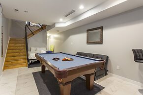 Philly's Finest - Roof Deck, Pool Table and More