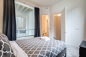 4 BD 2.5 Baths! Steps Away From Liberty Bell!