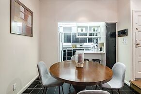 4 BD 2.5 Baths! Steps Away From Liberty Bell!