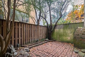 4 BD 2.5 Baths! Steps Away From Liberty Bell!