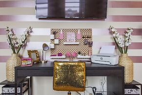 Chateau She Shed - Rittenhouse - A Taste of Paris