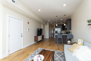 Majestic Nolibs Retreat - Roof Deck and Balcony