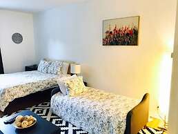 GEM Location+cozy Studio 1bd, Bath&kitchen!