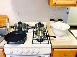 GEM Location+cozy Studio 1bd, Bath&kitchen!