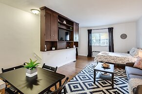 GEM Location+cozy Studio 1bd, Bath&kitchen!