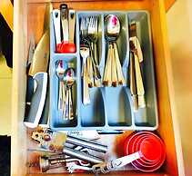 GEM Location+cozy Studio 1bd, Bath&kitchen!