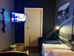 Good Night rooms & hostel