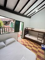 Green Door Hostal San Gil - Hostel