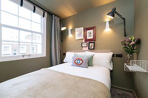 The Warwick by Aura Collection