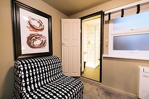 The Warwick by Aura Collection