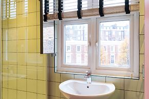 The Warwick by Aura Collection