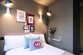 The Warwick by Aura Collection