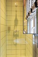 The Warwick by Aura Collection