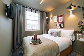 The Warwick by Aura Collection