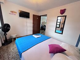 Green Door Boutique - Hostel