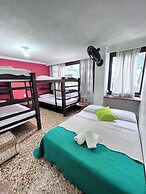 Green Door Boutique - Hostel