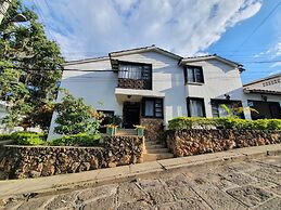 Green Door Boutique - Hostel